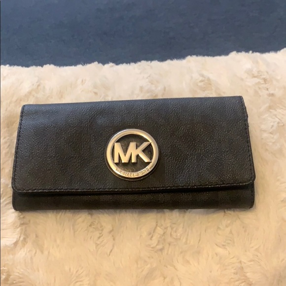 Michael Kors Handbags - Black Michael Kors wallet